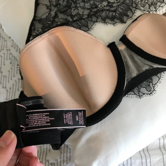 Victoria Secret Lace Bra - Picture 2 of 3